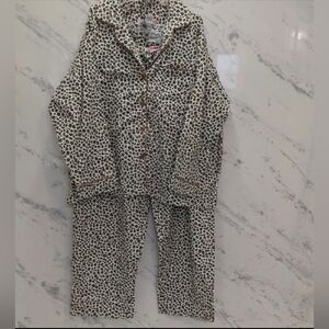 Stylish Leopard Print Pajama Set